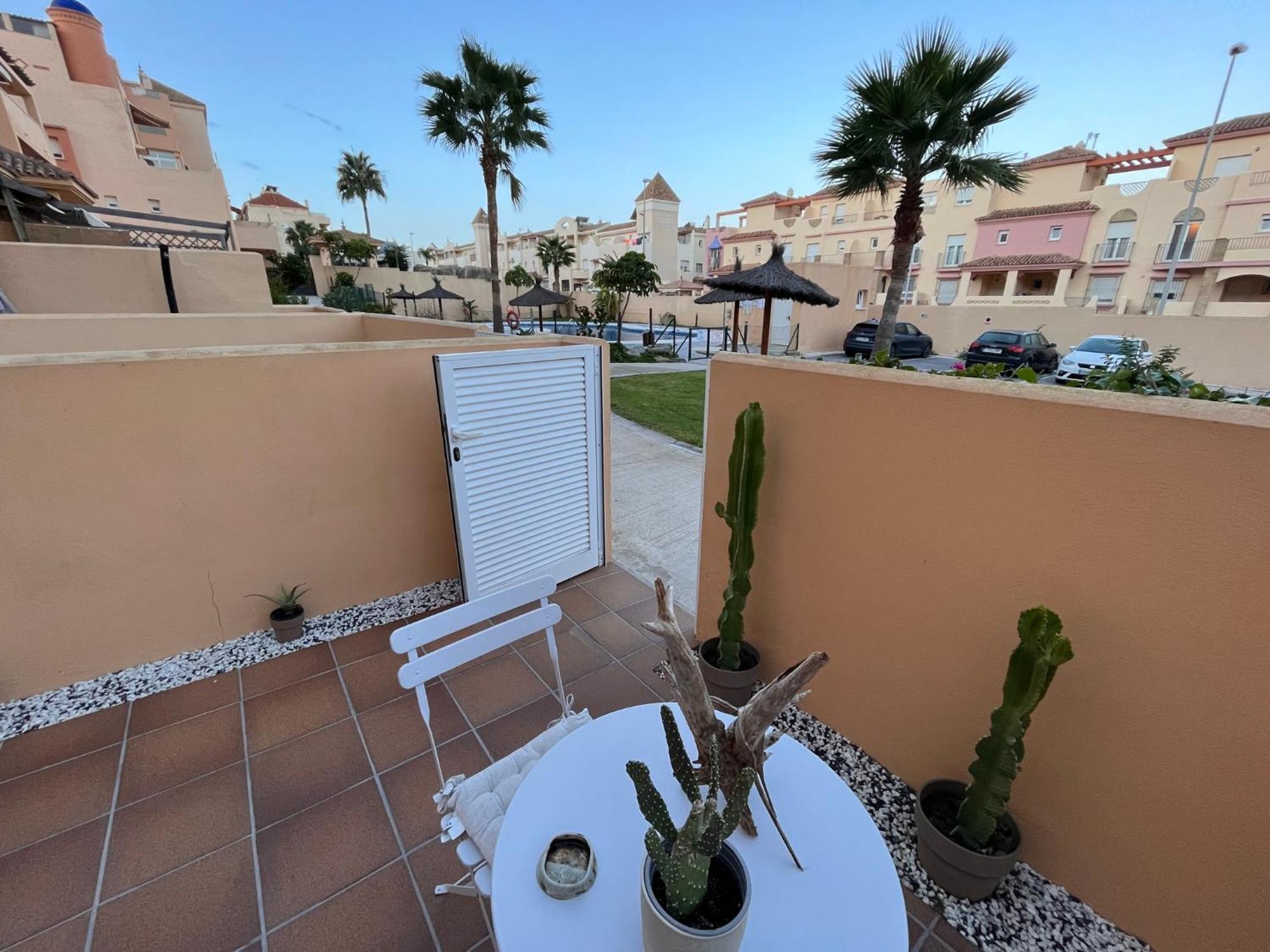 Los Lances Tarifa - Piscina Y Patio ภายนอก รูปภาพ